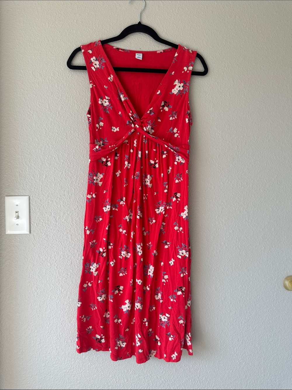 Old Navy Red Floral Twist-Front Midi Dress